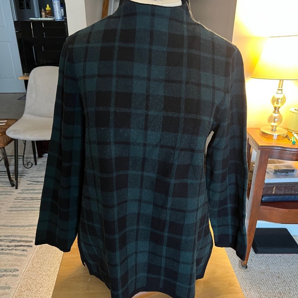 Anne Klein Black and Green Mock Turtleneck